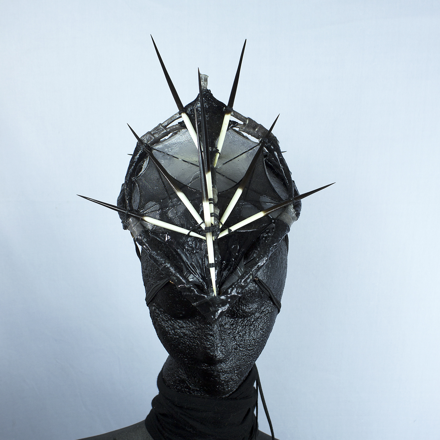 Masks_casque_porcupine_silver_front.jpg